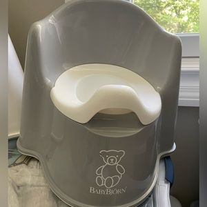 Baby Bjorn potty chair. Never used.